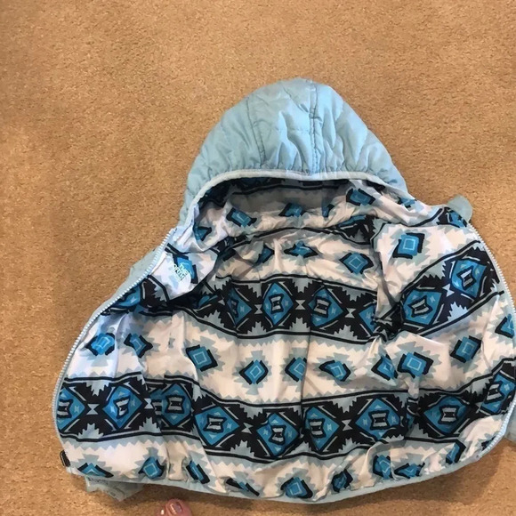 The North Face Kids Reversible Puffy Jacket - Picture 5 of 9